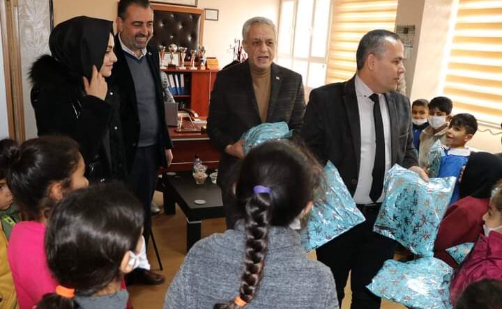 TEMEL: ÖĞRENCİLERE YARDIMLARIMIZ DEVAM EDECEK