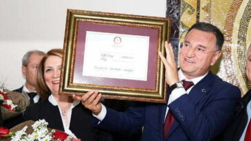 BAŞKAN SAVAŞ, MAZBATASINI ALDI