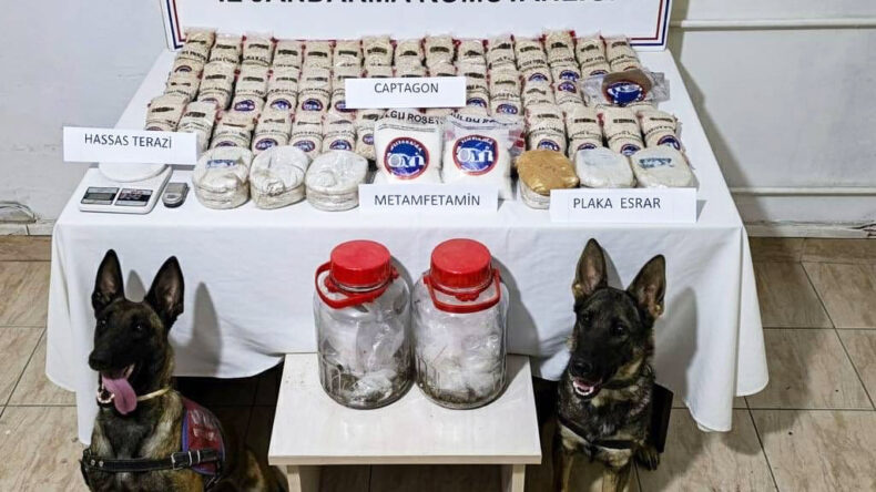 Reyhanlı’da Sazlık alanda uyuşturucu ele geçirildi