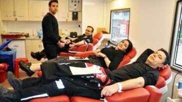 Polislerden kan bağışı