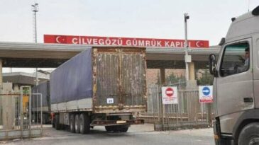 BM’den İdlib’e 34 TIR  insani yardım