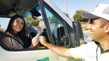 Sürücülere çiçekli uyarı