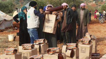 İHH’dan kamplara soba ve yakacak yardımı