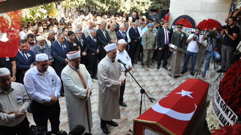 Şehit Piyade Uzman Çavuş Mustafa Çakmak son yolculuğuna uğurlandı