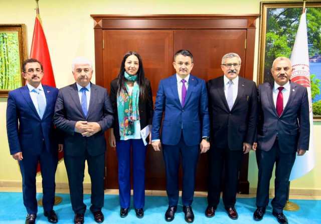 ÇİFTÇİLERİN SORUNLARINI BAKAN’A İLETTİLER