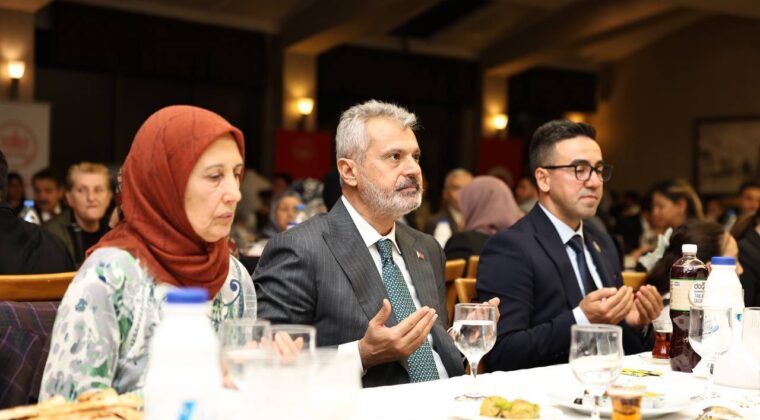 BAŞKAN ÖNTÜRK, İLK İFTARINI ŞEHİT VE GAZİ YAKINLARIYLA YAPTI