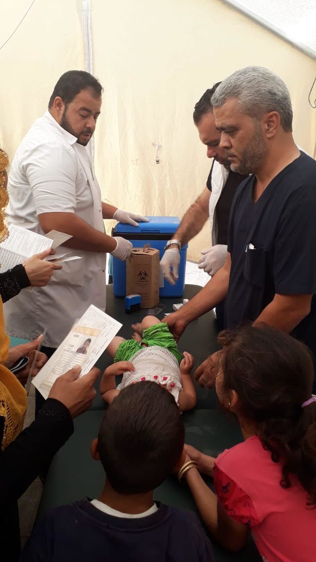 Bayramlaşmadan Dönen  17 Bin 341 Suriyeli Çocuğa Aşı Yapıldı