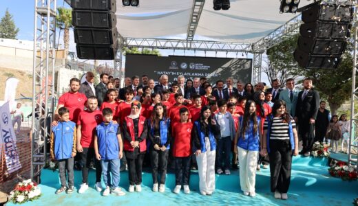 BAKAN BAK’IN KATILIMIYLA GENÇLİK MERKEZİNİN TEMELİ ATILDI