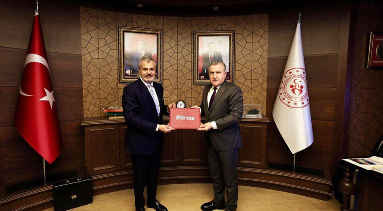 HBB BAŞKANI ÖNTÜRK’TEN BAKAN BAK’A ZİYARET