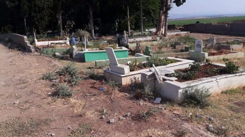 Mezar taşlarını tahrip eden 6 kişi göz altına alındı