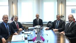 HATAY LOBİSİ, BAKAN URALOĞLU İLE YATIRIMLARI GÖRÜŞTÜ