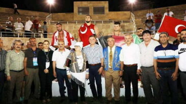 10. ABA GÜREŞİ DÜNYA KUPASI SAHİPLERİNİ BULDU