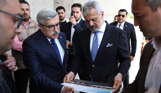 BAŞKAN ÖNTÜRK, REYHANLI’DAKİ OTOGARI YERİNDE İNCELEDİ