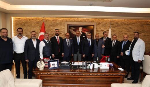BAŞKAN ÖNTÜRK REYHANLI’DA TİCARET KURUMLARINI ZİYARET ETTİ
