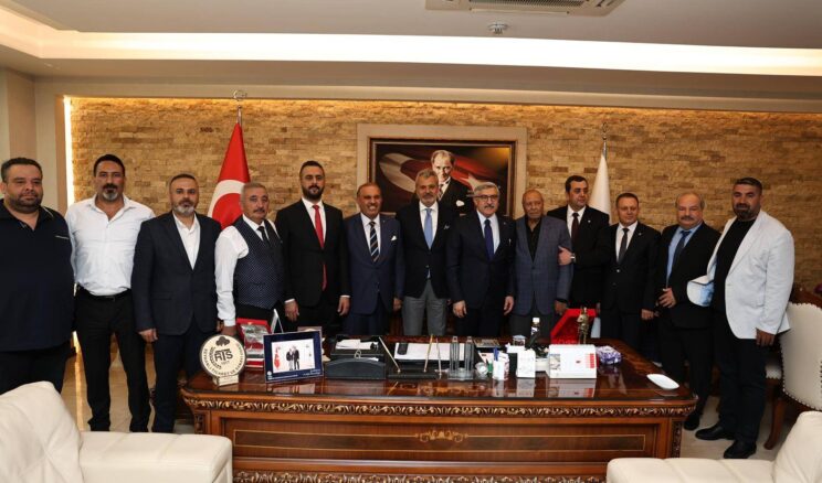 BAŞKAN ÖNTÜRK REYHANLI’DA TİCARET KURUMLARINI ZİYARET ETTİ