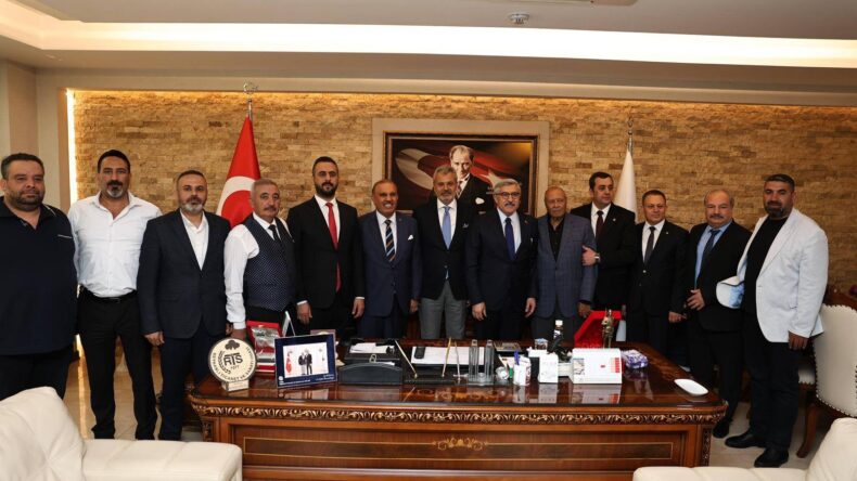 BAŞKAN ÖNTÜRK REYHANLI’DA TİCARET KURUMLARINI ZİYARET ETTİ
