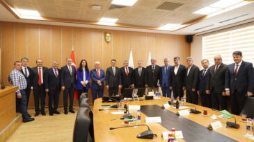 ÇİFTÇİLERİN SORUNU TARIM BAKAN’INA ULAŞTIRILDI