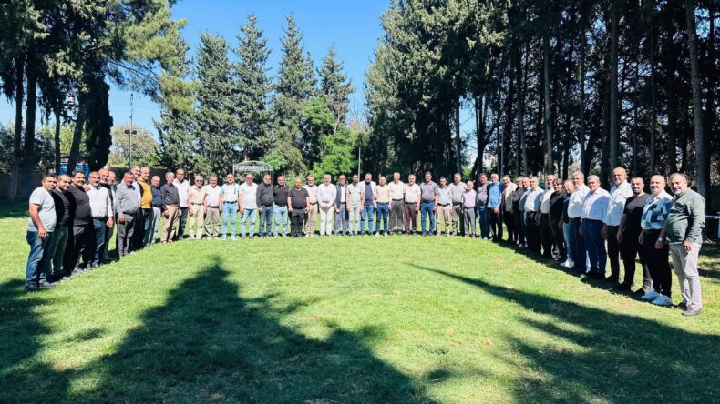 ÖNCEKİ DÖNEM AK PARTİ REYHANLI İLÇE BAŞKANIŞABAN KURT MUHTARLARLA BİR ARAYA GELDİ