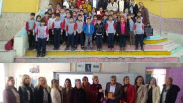 İHTİYAÇ SAHİBİ ÇOCUKLARI SEVİNDİRDİLER