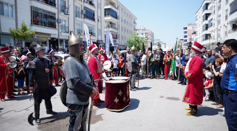 HBB MEHTERAN TAKIMI REYHANLI’DA VATANDAŞLARIN YÜREĞİNİ FETHETTİ