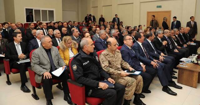 Vali Doğan Belen’de Muhtarlarla Buluştu