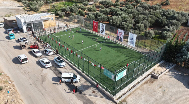 HATAY BÜYÜKŞEHİR BELEDİYESİ’NDEN REYHANLI’YA YENİ BİR HALI SAHA