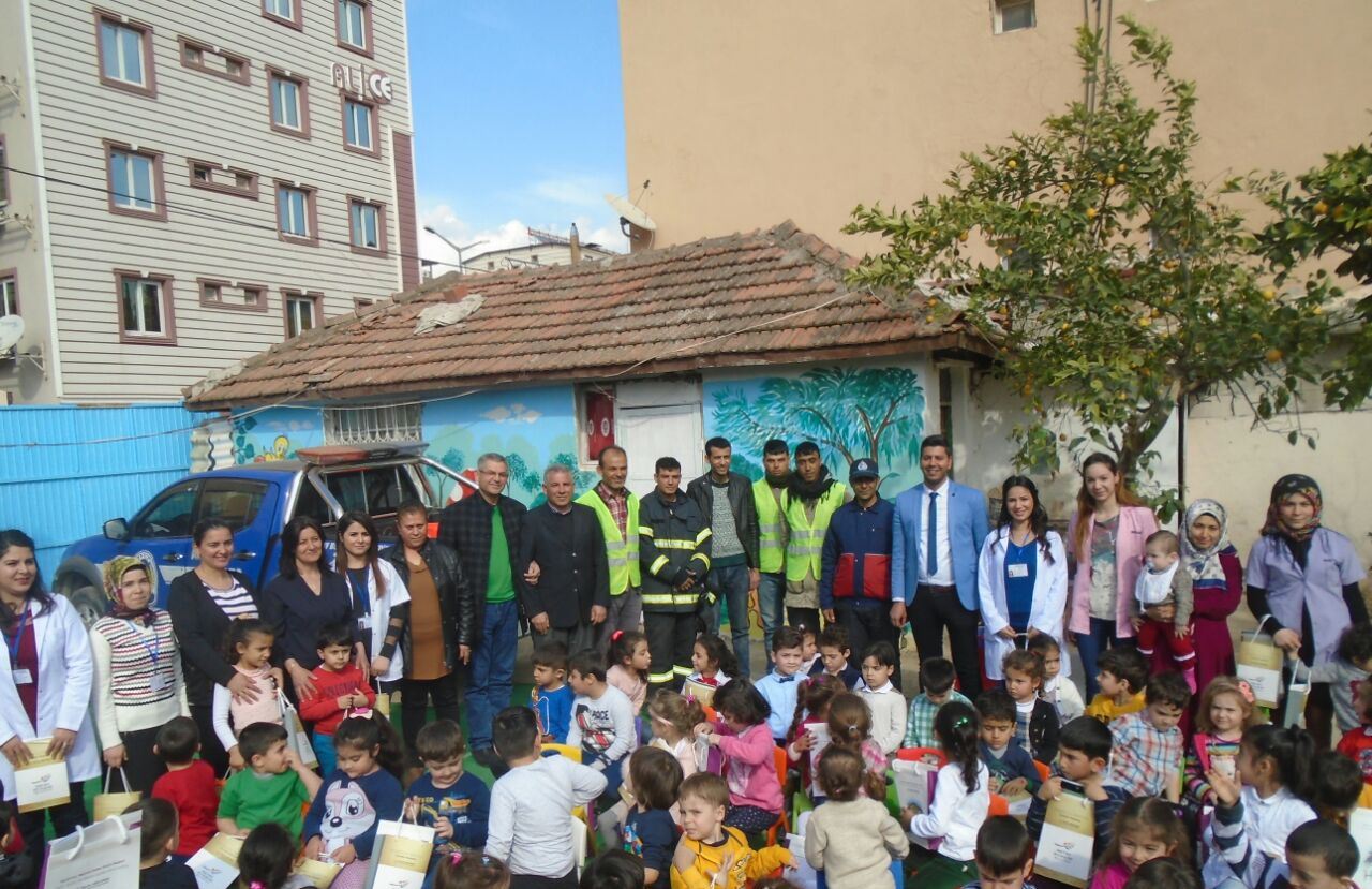 HBB’DEN HATAY’IN 15 İLÇESİNDEKİ EĞİTİM KURUMLARINA TAM DESTEK