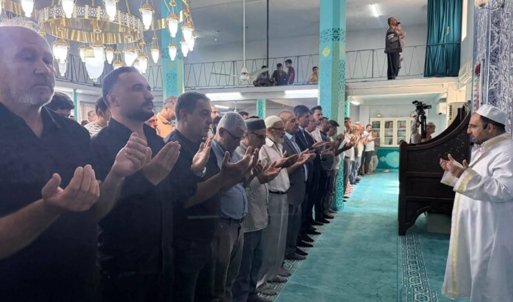 BİÇER VE DEMİR KARDEŞLER İÇİN GIYABİ CENAZE NAMAZI KILINDI