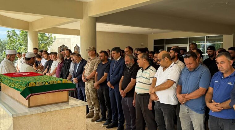 REYHANLI’DA MEHMET ASAF BİÇER’İ BİNLERCE KİŞİ SON YOLCULUĞUNA UĞURLADI