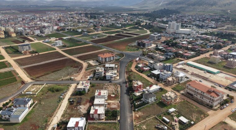 REYHANLI’DA YENİŞEHİR MAHALLESİ’NE 6.5 KM BETON ASFALT