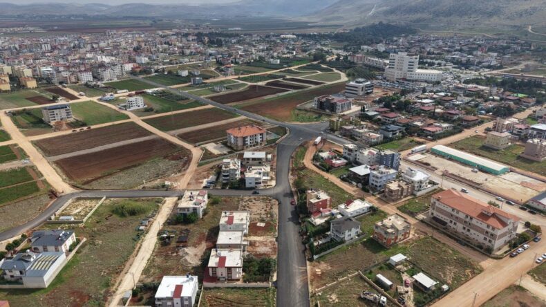 REYHANLI’DA YENİŞEHİR MAHALLESİ’NE 6.5 KM BETON ASFALT