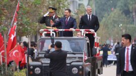 YENİDEN HAYAT BULAN ATATÜRK CADDESİ’NDE CUMHURİYET COŞKUSU