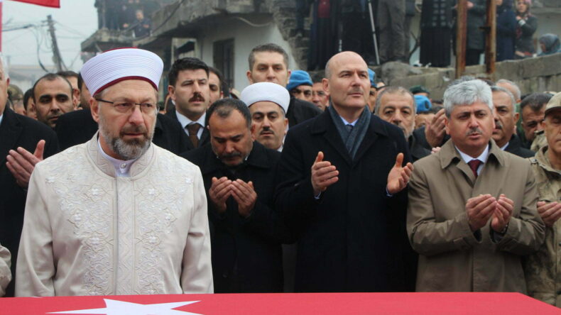 İDLİB’TE ŞEHİT OLAN UZMAN ÇAVUŞ EMİN YILDIRIM DUALARLA SON YOLCULUĞUNA UĞURLANDI