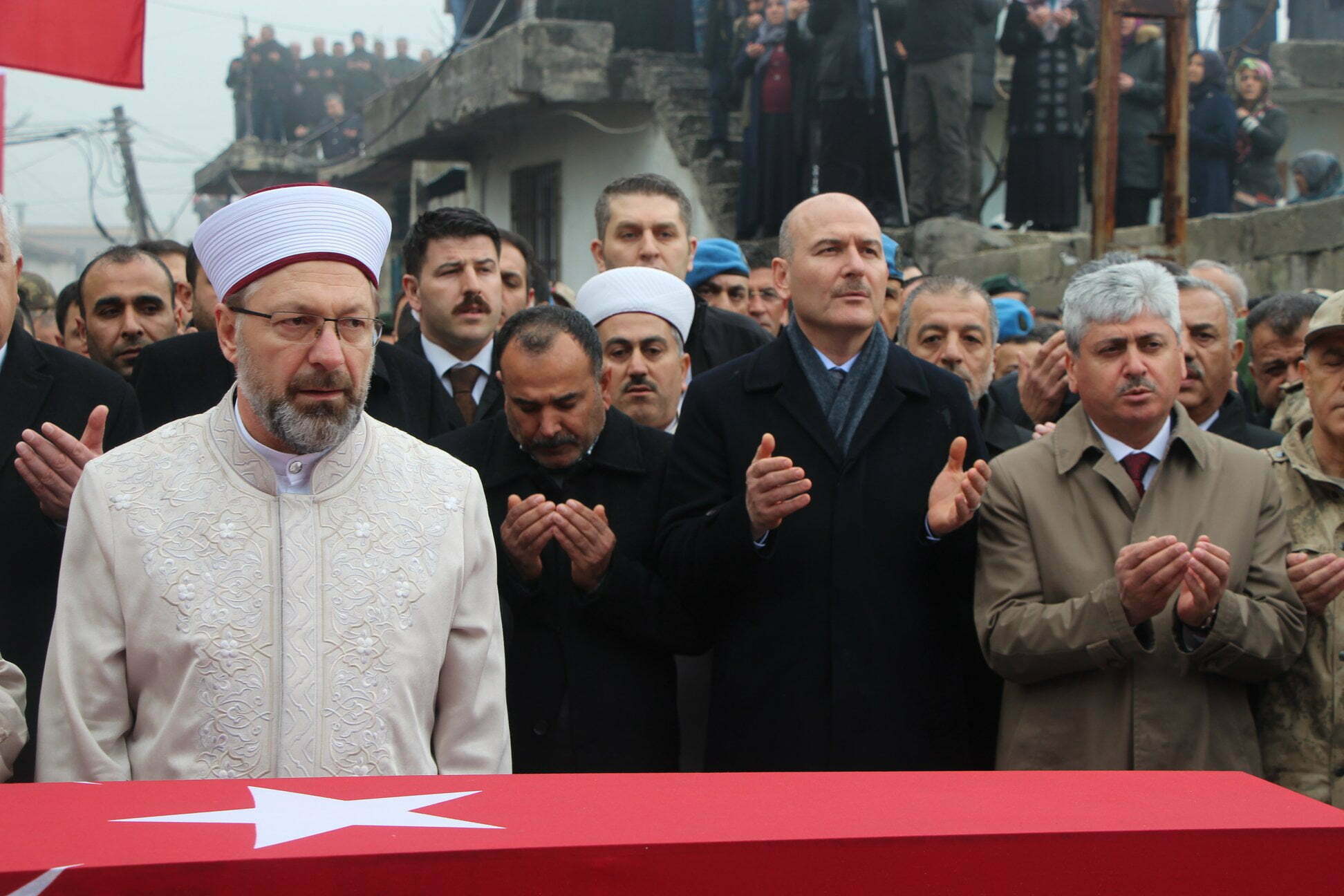 İDLİB’TE ŞEHİT OLAN UZMAN ÇAVUŞ EMİN YILDIRIM DUALARLA SON YOLCULUĞUNA UĞURLANDI