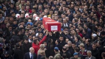 İdlib Şehidi Teğmen Mustafa Bayrakdar’ın cenazesi gözyaşları arasında defnedildi