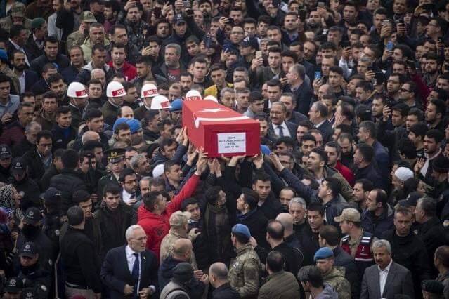 İdlib Şehidi Teğmen Mustafa Bayrakdar’ın cenazesi gözyaşları arasında defnedildi