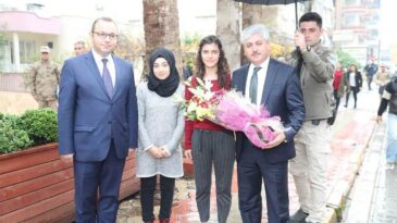 Vali Doğan, Reyhanlı’da Muhtarlarla Buluştu