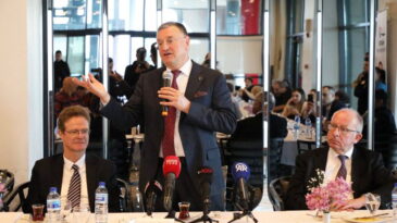 SAVAŞ: HERKES KENDİ ÜLKESİNDE HUZURLU YAŞASIN