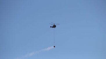 HATAY’DA ORMAN YANGININA HAVADAN MÜDAHALE YENİDEN BAŞLADI