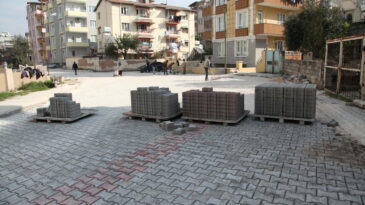 HATAY BÜYÜKŞEHİR BELEDİYESİ PARKE TAŞLARI İLE TOPLAM 891.000 m2 YOL YAPACAK