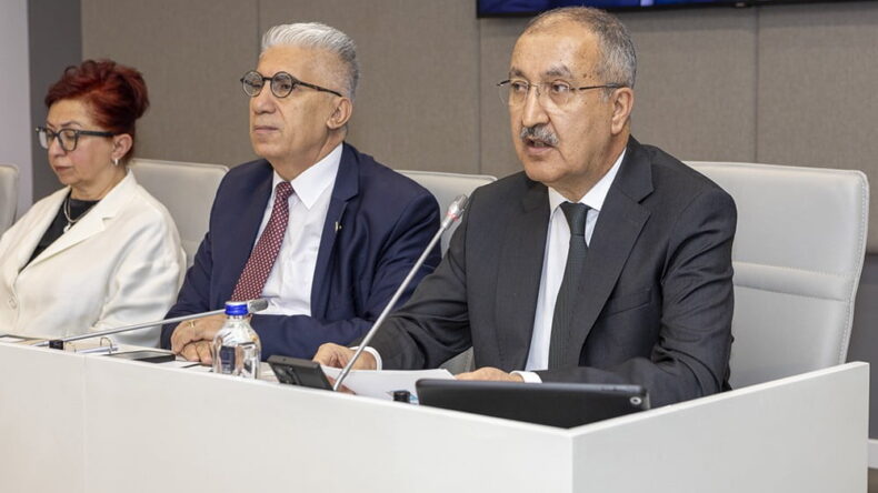 Erkılınç: Basınımız gerçekçi bir çözüm bulmalı
