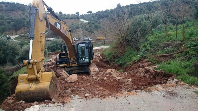 BÜYÜKŞEHİR BELEDİYESİ HEYELAN BÖLGESİNDE ÇALIŞIYOR