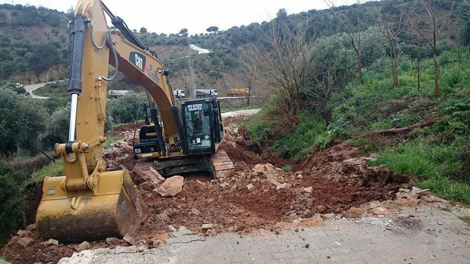 BÜYÜKŞEHİR BELEDİYESİ HEYELAN BÖLGESİNDE ÇALIŞIYOR