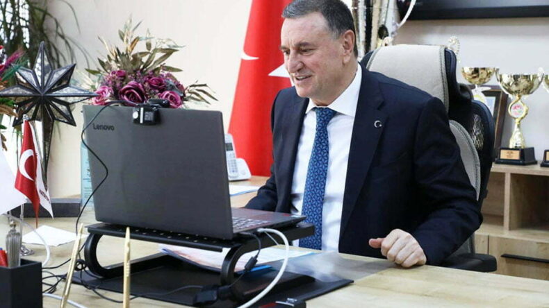 CHP’Lİ 11 BÜYÜKŞEHİR BELEDİYE BAŞKANINDAN ORTAK ÇAĞRI: “TÜM GÜCÜMÜZÜ YOKSULLUKLA MÜCADELE İÇİN BİRLEŞTİRMELİYİZ”