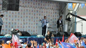 Davutoğlu: ‘Seçimi kaybederlerse istifa edecekler mi?