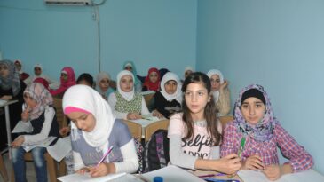 25 Bin Türk, 10 Bin Suriyeli Öğrenci Eğitim Görüyor