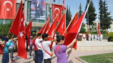 REYHANLI’DA 19 MAYIS ATATÜRK’Ü ANMA GENÇLİK VE SPOR BAYRAMI KUTLANDI