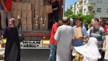 Kızılay Derneği’nden Suriyelilere yardım paketi