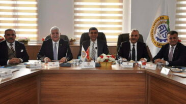 İLÇE SORUNLARI MASAYA YATIRILDI