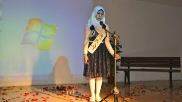 Türk Ve Suriyeli Öğrencilerden Kültürler Arası Şiir Dinletisi